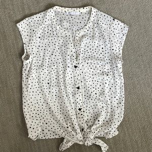 Sleeveless button down blouse